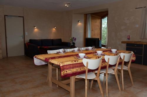 Hotel Domaine Bellelauze à Bouriège Chambre photo